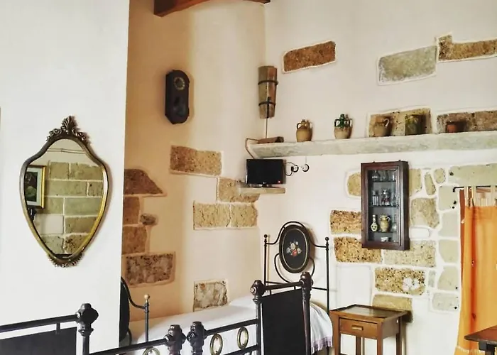 Pergulea Bed & Breakfast 3*